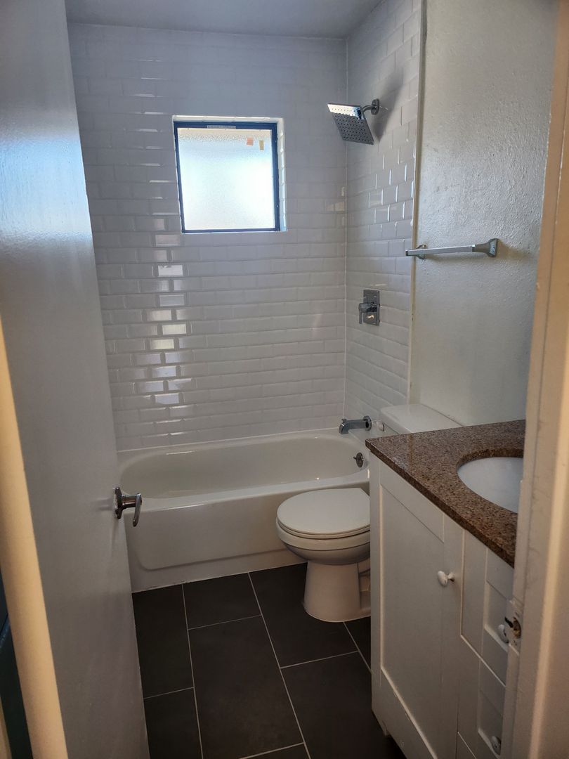 Look and Lease special for $1199!