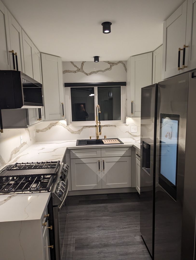 Los Angeles Apartment: 1829 Colby Ave.