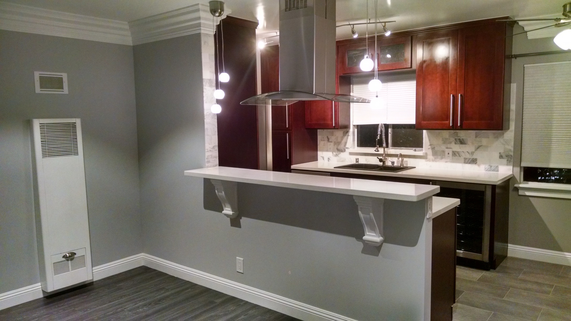 Los Angeles Apartment: 1510 Barry Ave.