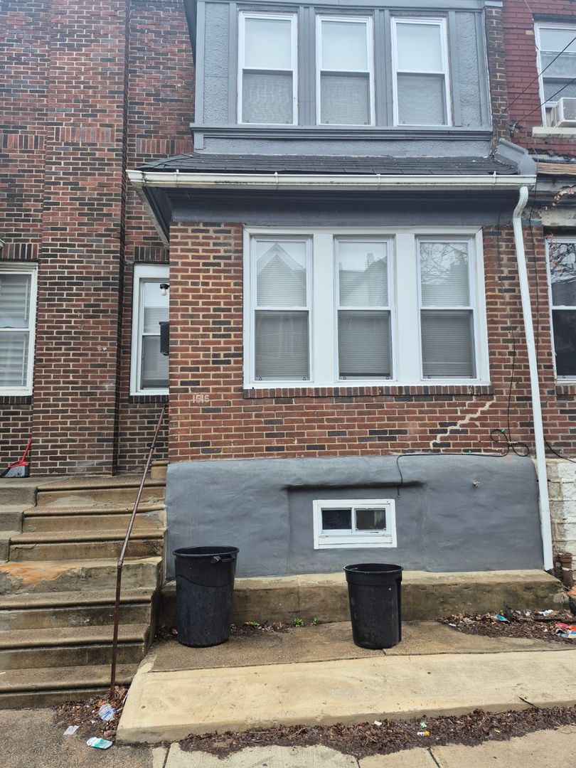 Philadelphia House: 1516 S Stanley St,