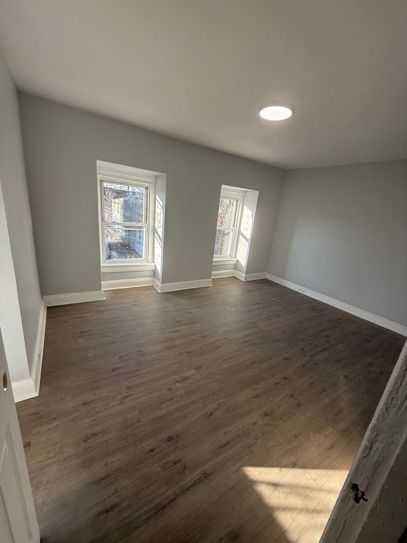 Darby House: 106 N 6th St, Unit #3, Darby, PA 19023