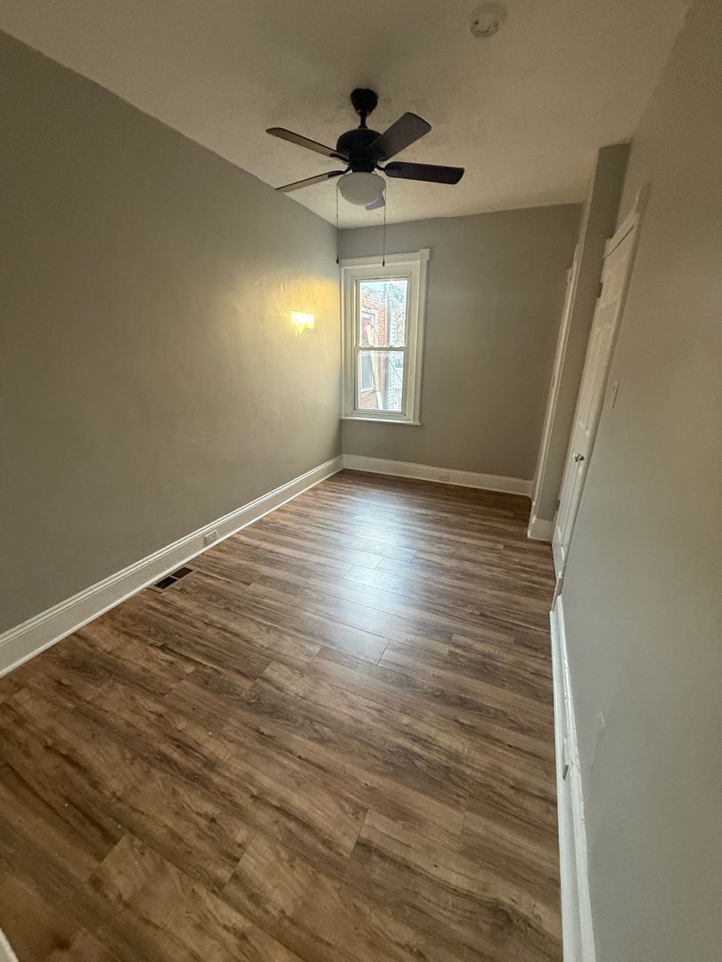 Philadelphia House: 1014 N Pallas St, Philadelphia, PA 19104