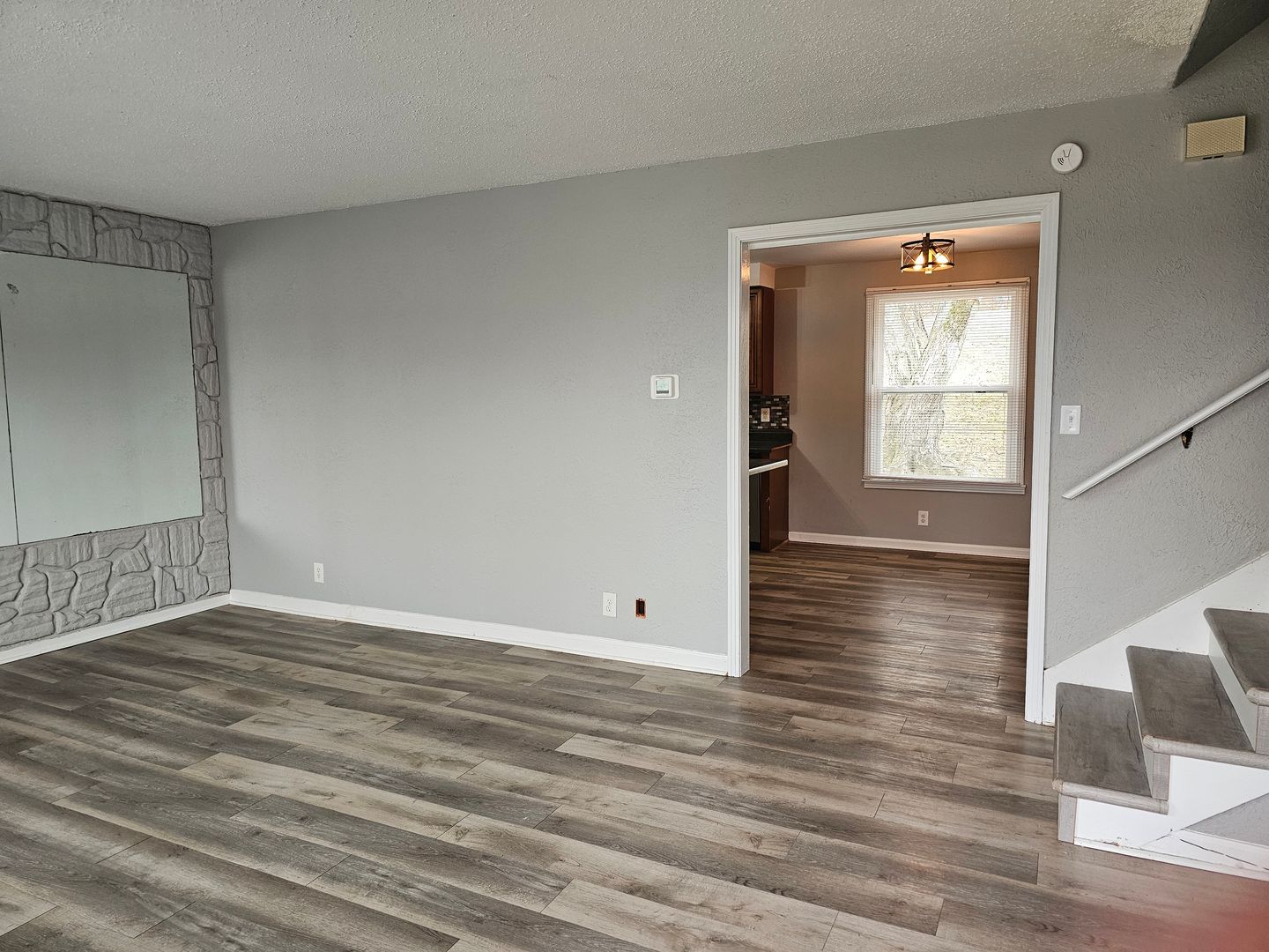 Clarksville House: 529 Morrison Dr.