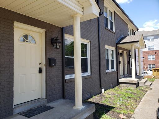 1/2 Off First Month's Rent! 2 bed 1.5 bath. Water included! Walk to APSU! – photo 1