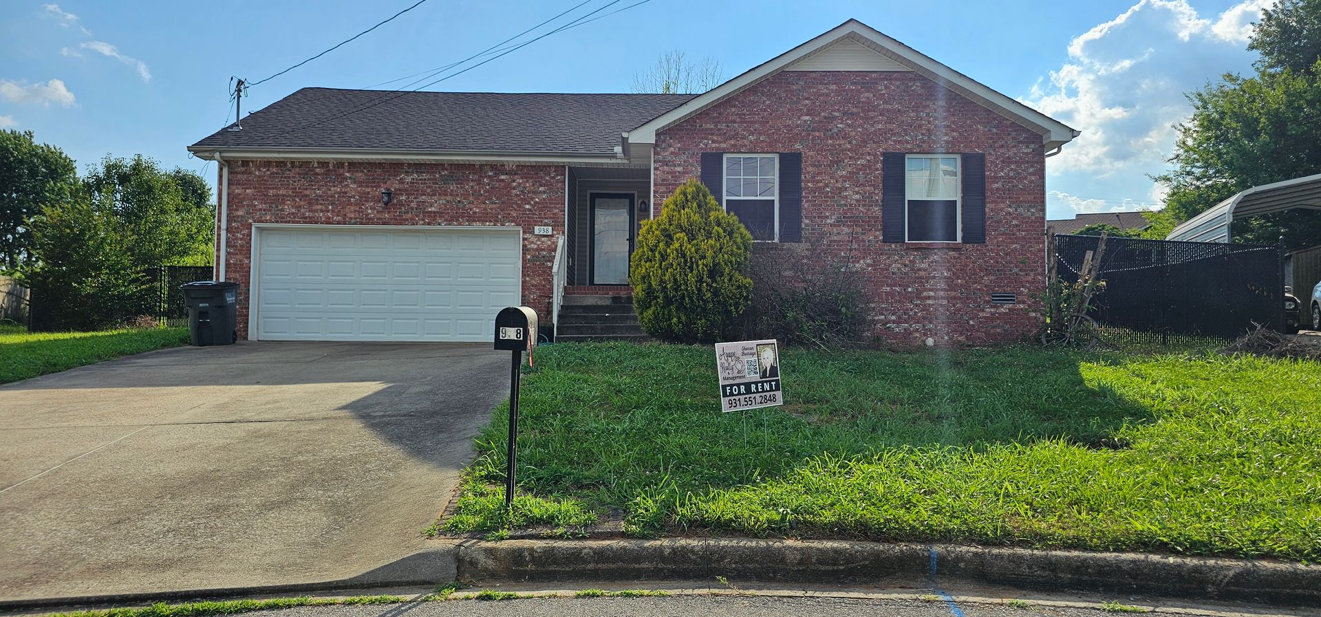 Clarksville House: 938 Lindsey Dr.