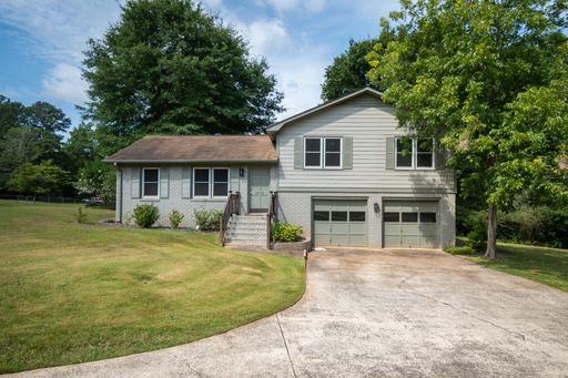 1030 Carriage Hill Road - Available NOW!