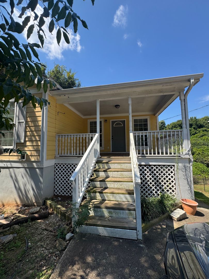 Athens House: 189 Marlin Street