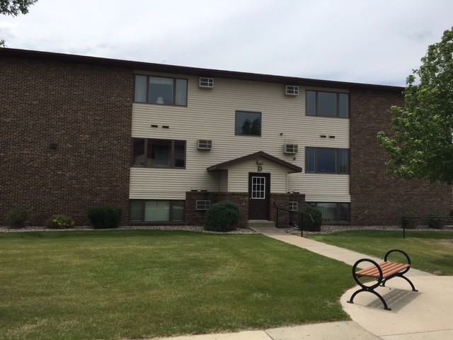 Devils Lake Apartment: 501 12th Ave SE