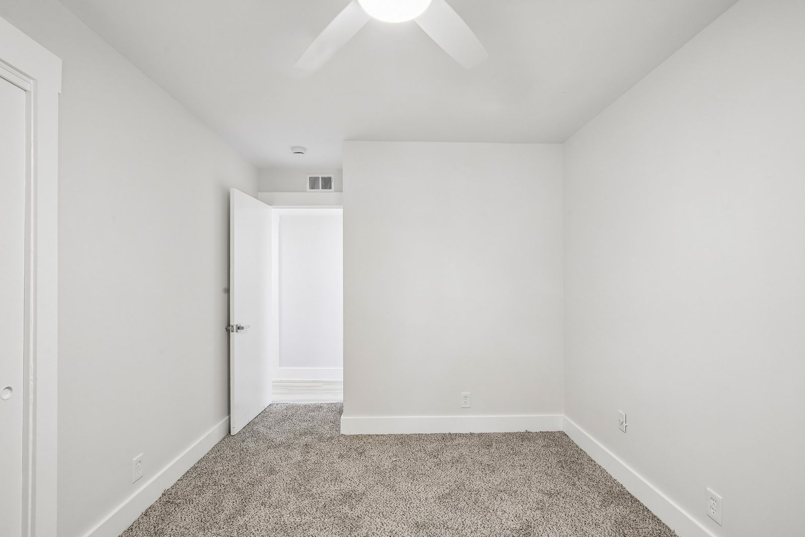 Chateau Apartments 5 of 17