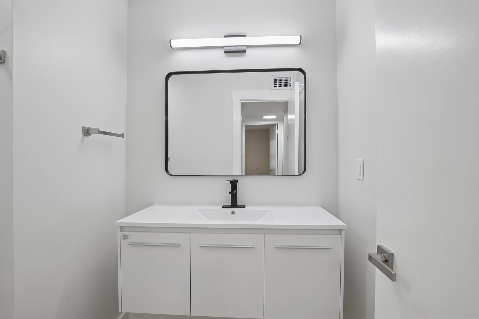 Chateau Apartments 26 of 27