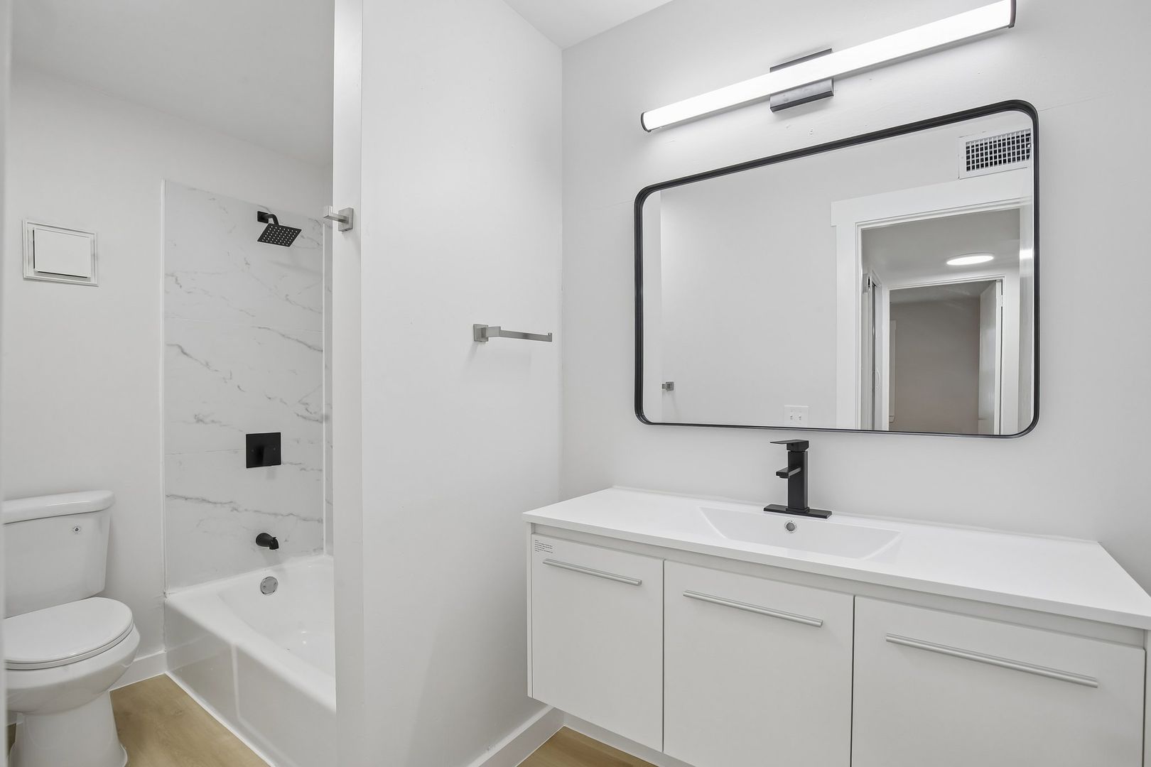 Chateau Apartments 25 of 27