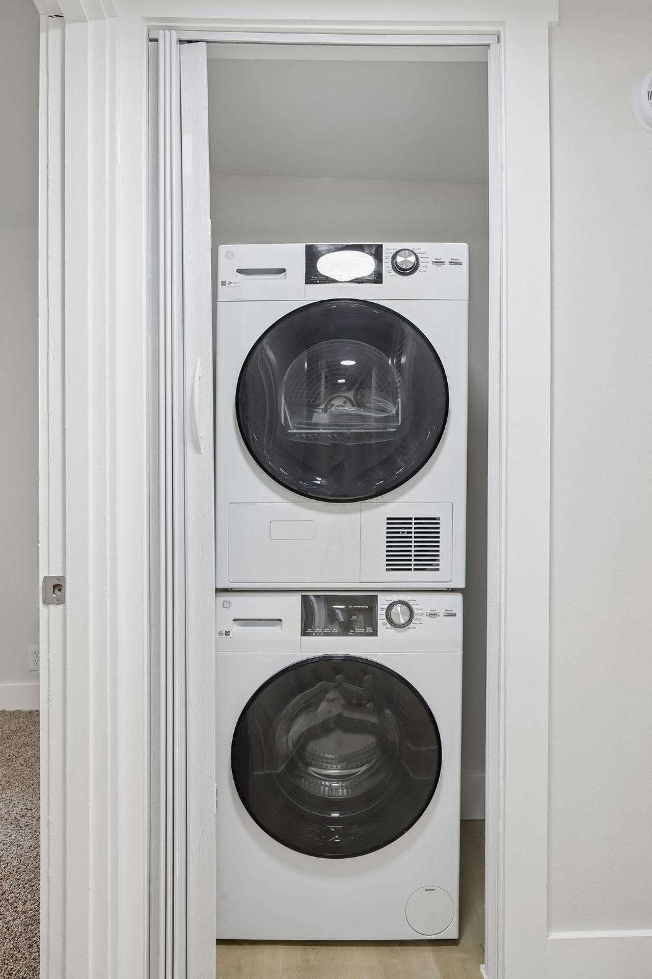Chateau Apts 8 of 12