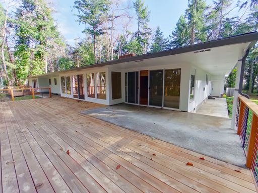 Large Beautiful Home in the Hills – photo 1