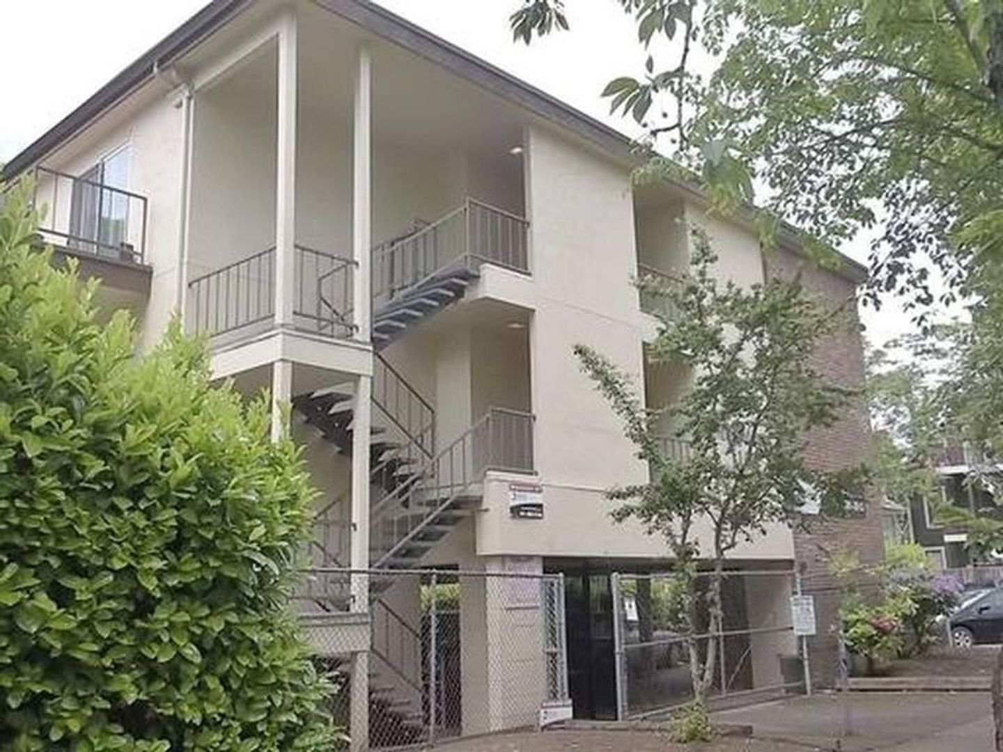 Eugene Apartment: 1158 Mill Street