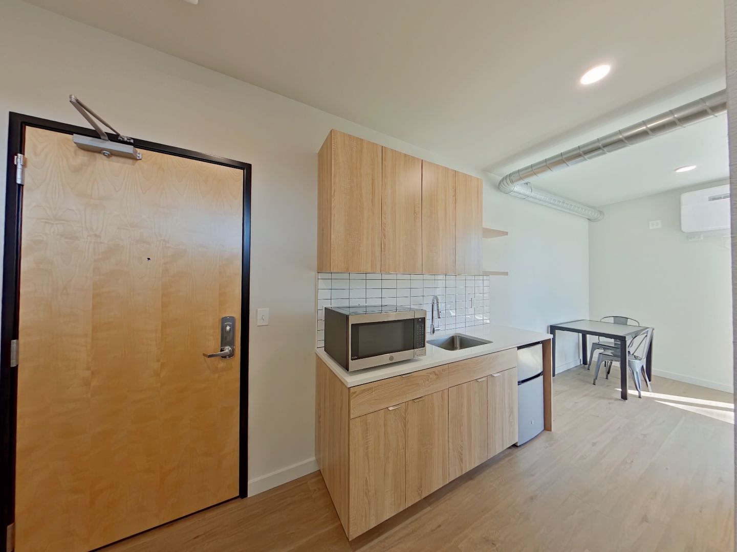 Eugene Apartment: 1125 Ferry Street