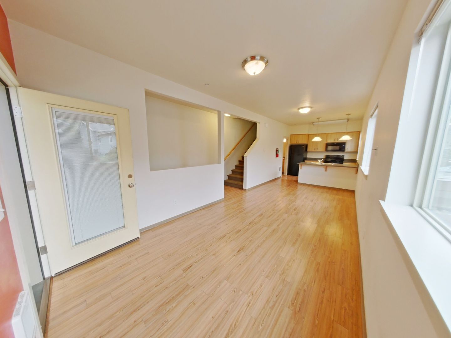 Eugene Apartment: 1370 East 19th Ave