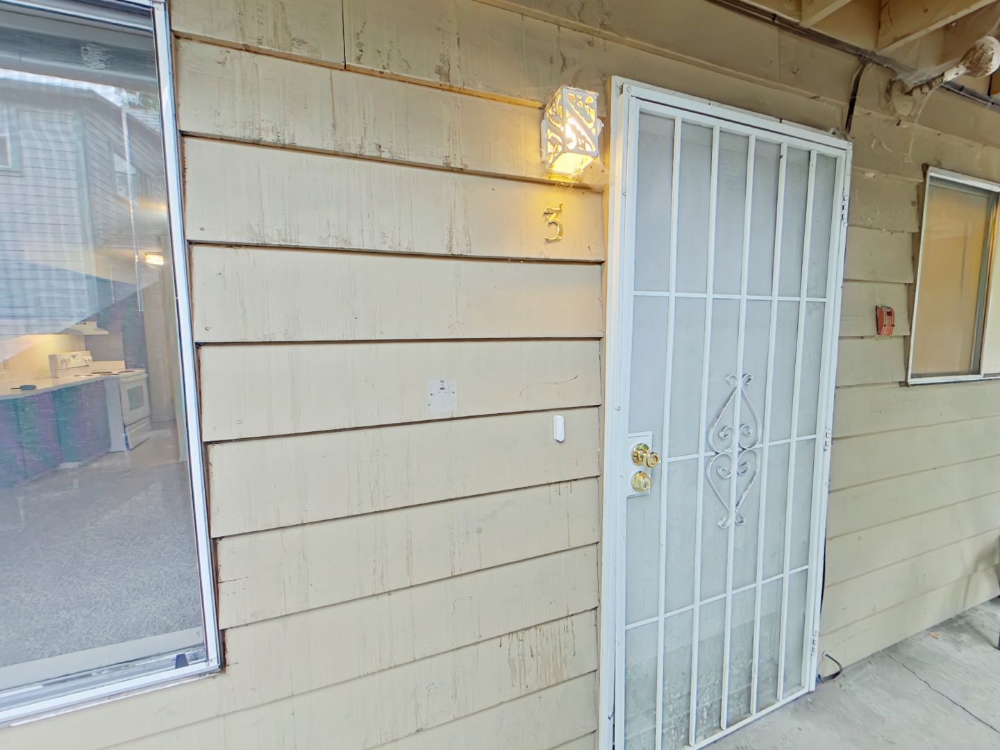 Eugene Apartment: 555 West 8th Avenue