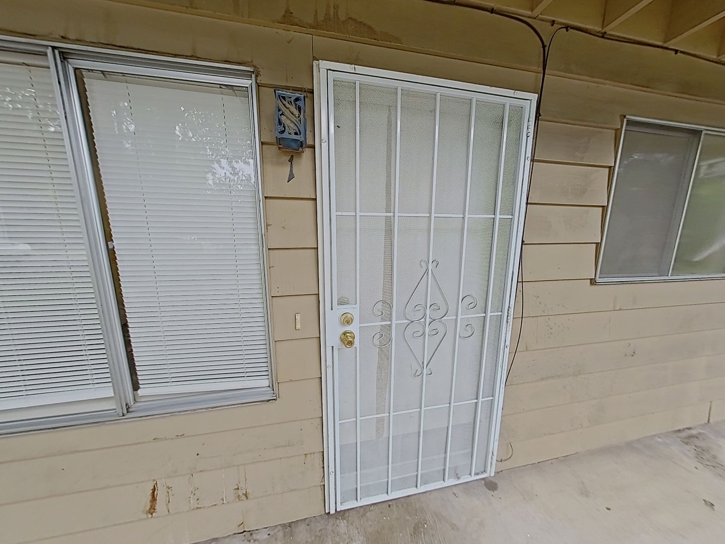 Eugene Apartment: 555 West 8th Avenue