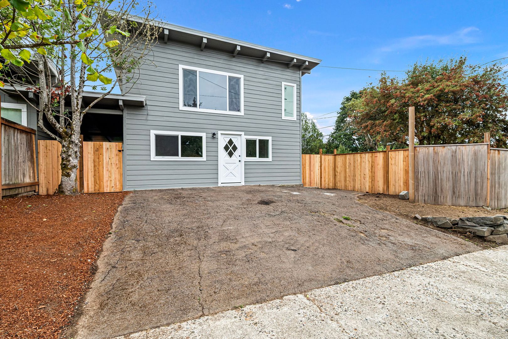 Eugene Apartment: 920 West 20th Ave & 2010 Adams St