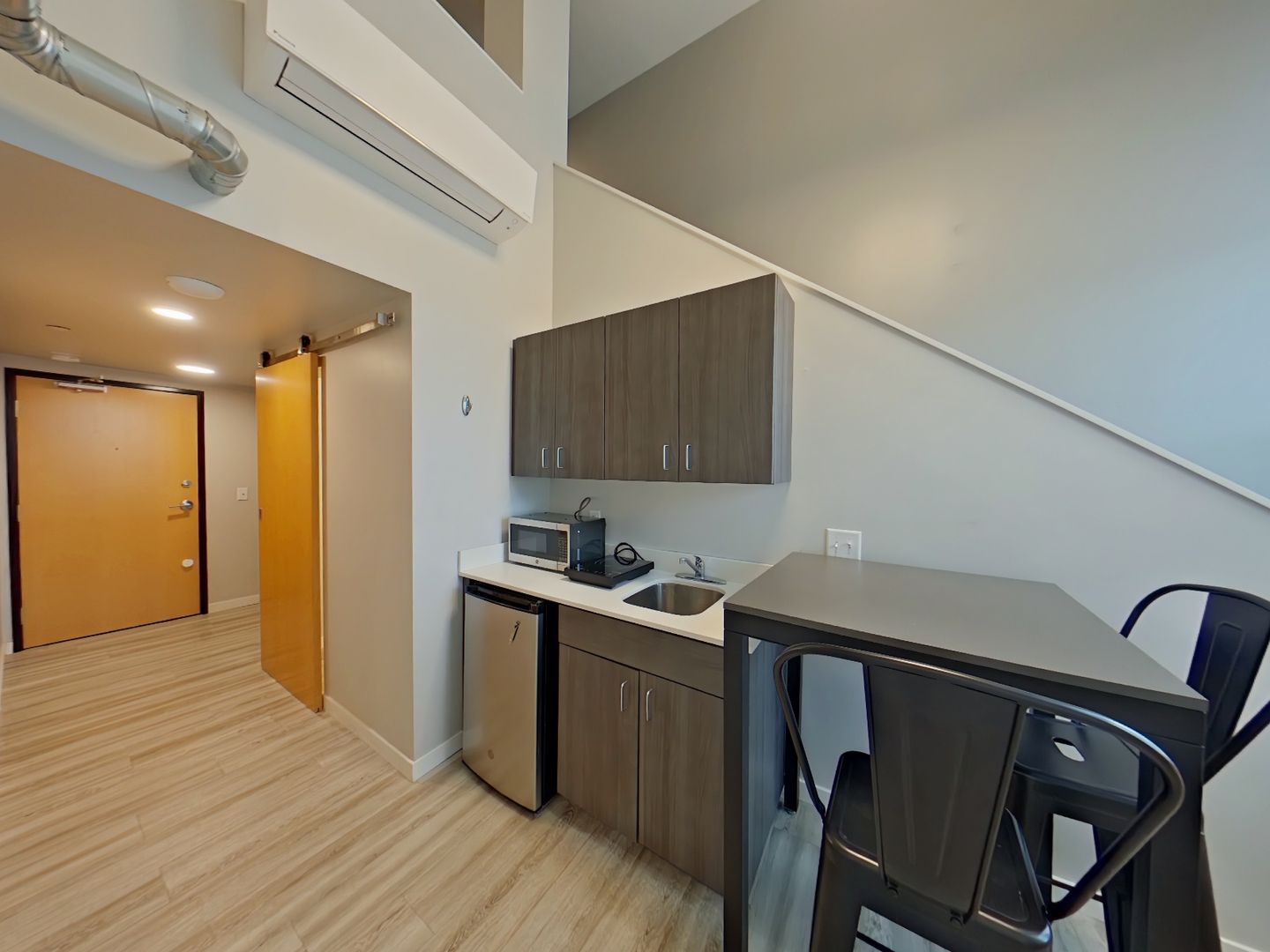 Eugene Apartment: 1820 Ferry Street