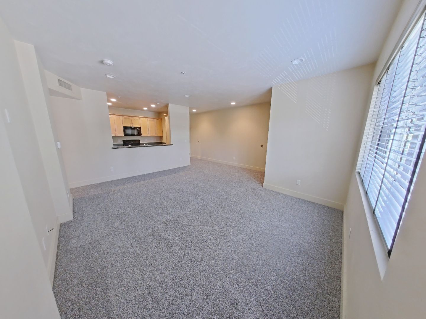 Eugene Apartment: 1221-1225-1227 Coburg Road