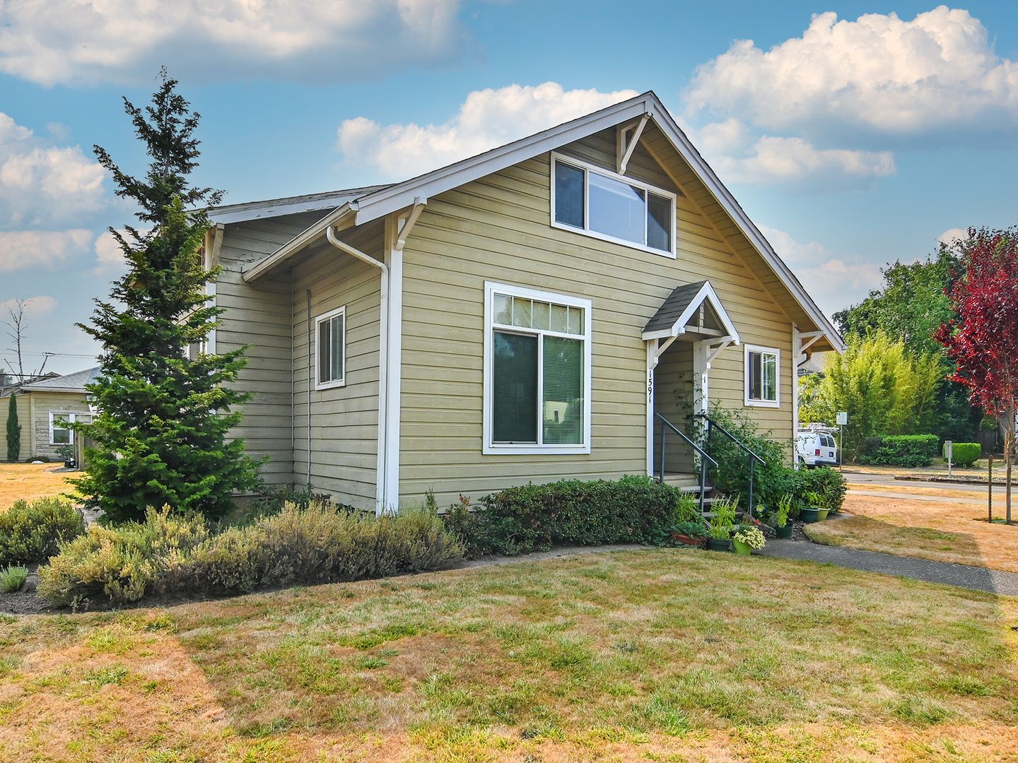 Eugene Apartment: 1591 High Street-341 East 16th Ave