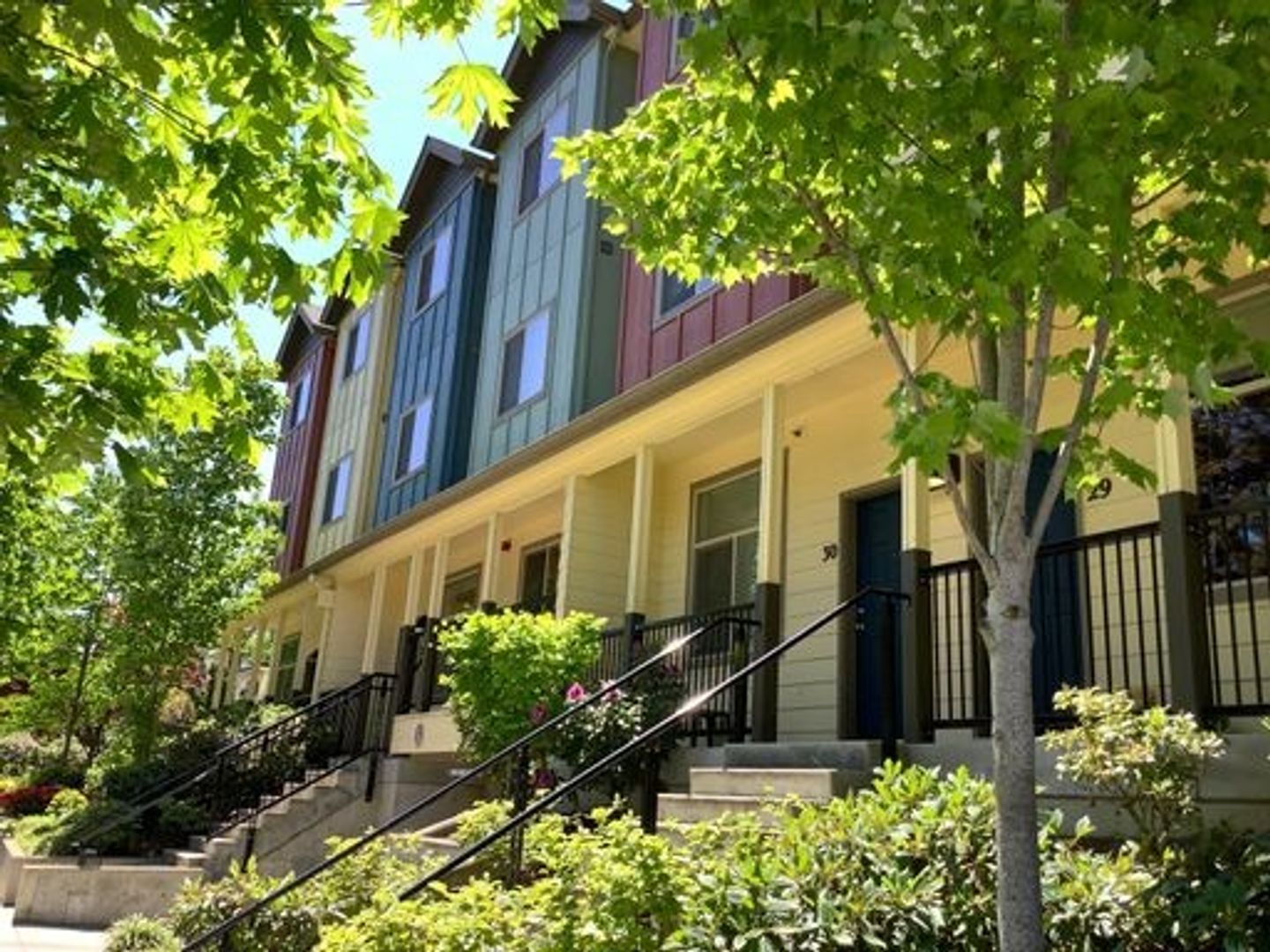 Eugene Apartment: 1370 East 19th Ave