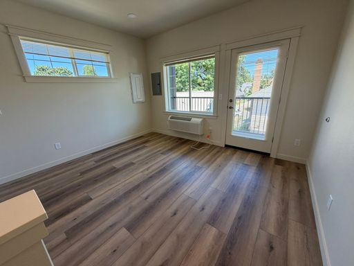 Brand new 1 Bedroom apartment / Fully applianced kitchens with Stack Washer / Dryers – photo 1