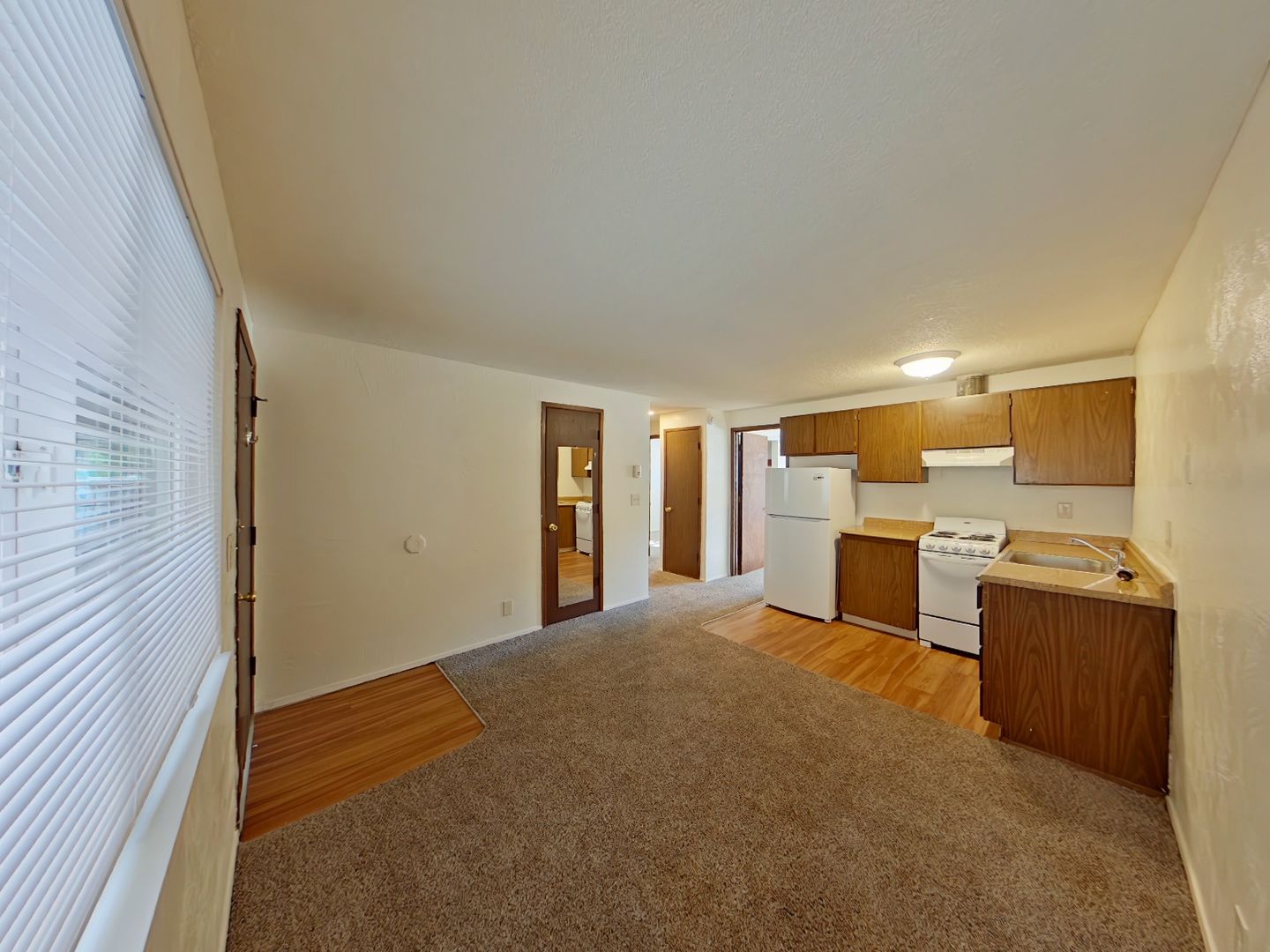 Eugene Apartment: 710 E 15th Alley
