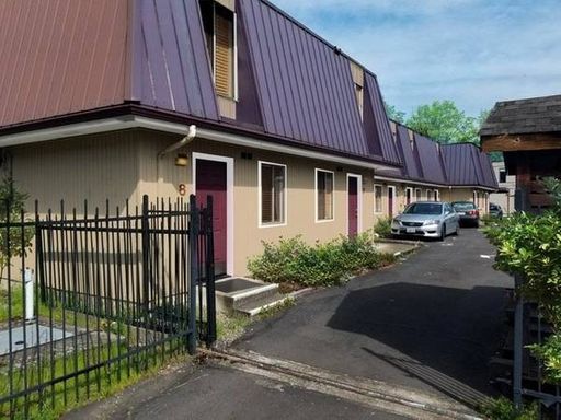 Newly Updated 2Bed/1Bath Unit! – photo 1