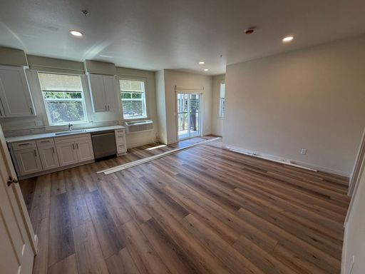 Brand New 2 Bedroom 1.5 Bath Unit – photo 1