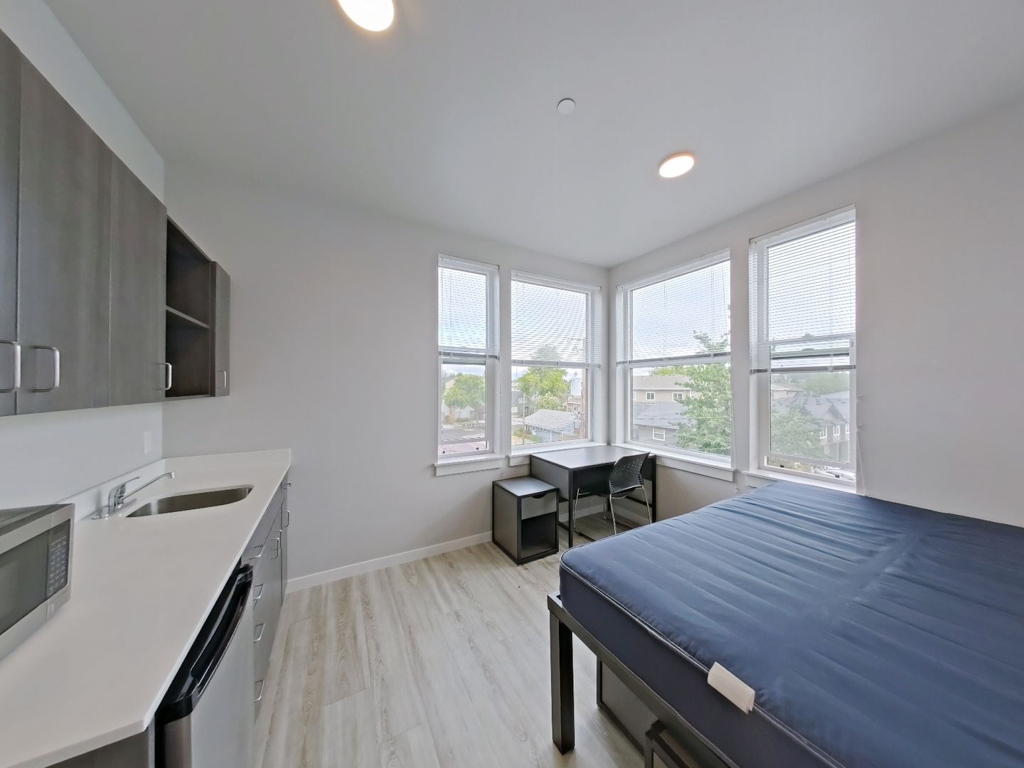 Eugene Apartment: 1820 Ferry Street