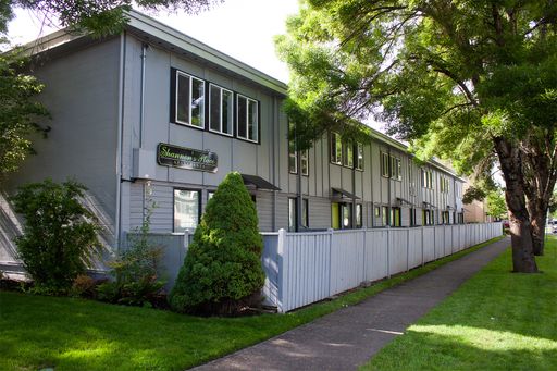 One bedroom campus rental! – photo 1