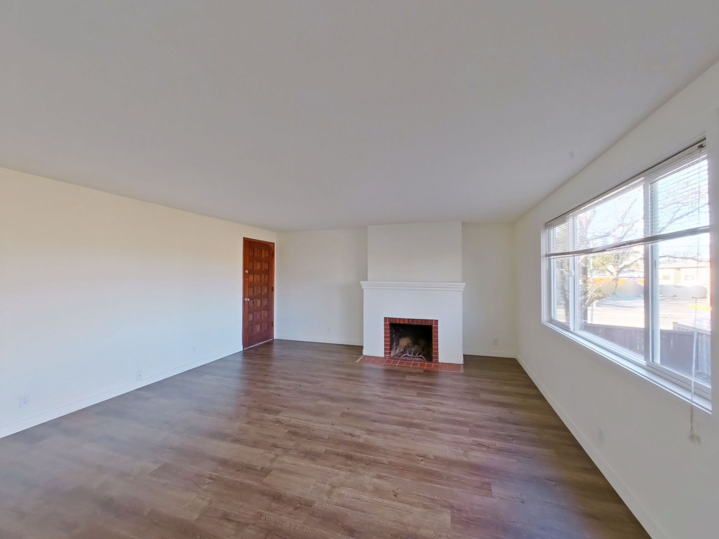 Eugene Apartment: 33 East 30th Ave