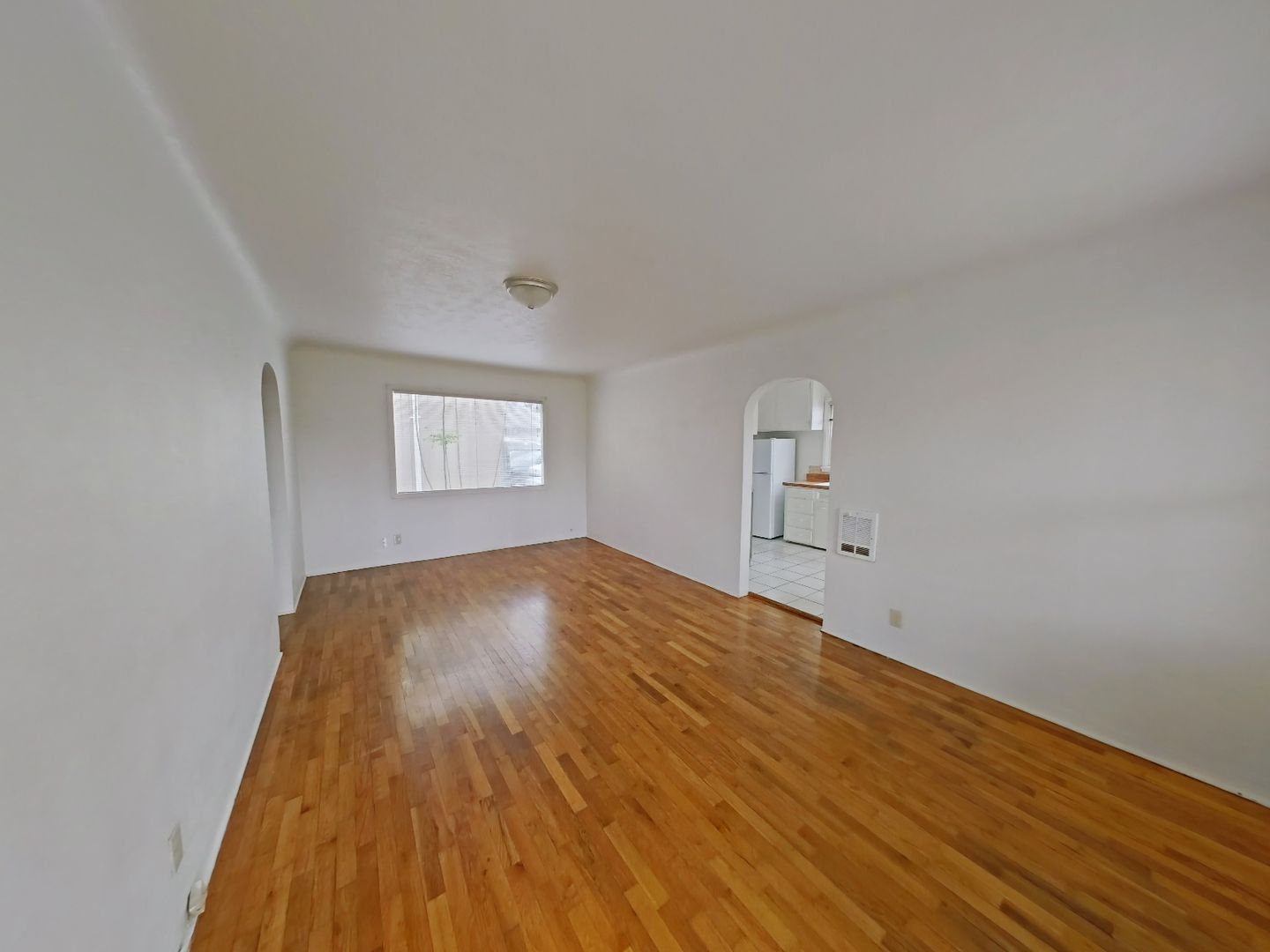 Eugene Apartment: 1403 Cross Street