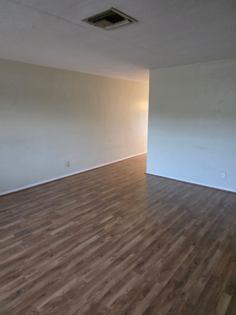 New Port Richey House: 6407 Eric Dr.