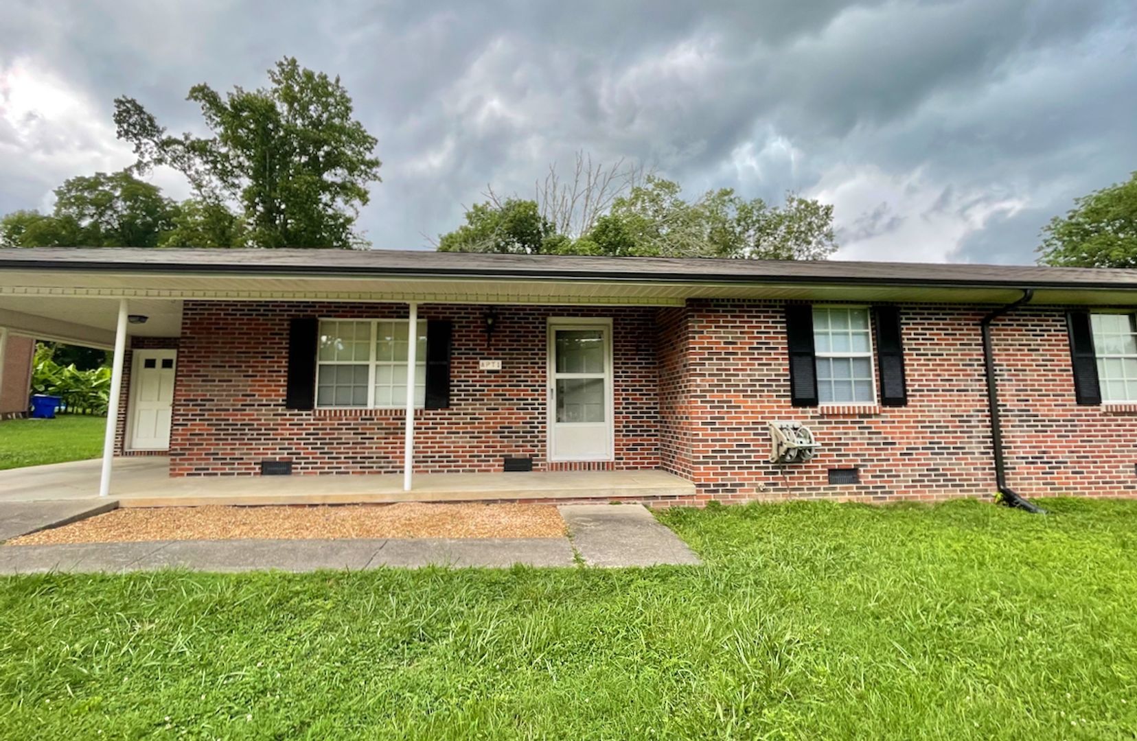 Knoxville House: 6909 Wright Rd-1