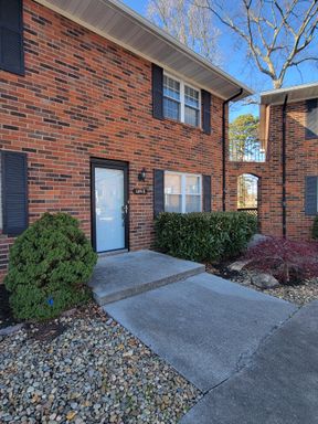 Beautifully Remodeled Townhome in Alcoa