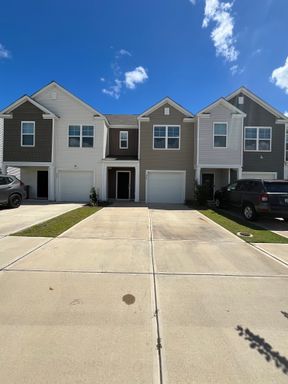 Well-maintained, two-story home (Denmark floorplan) in the Carolina Groves Community – photo 1