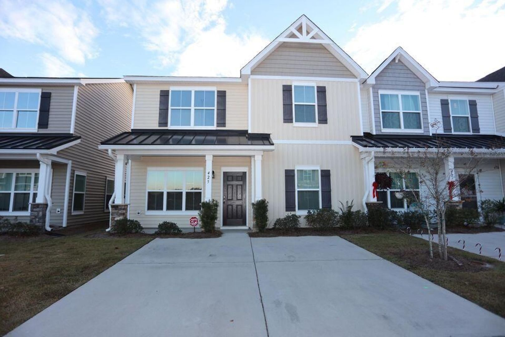 Goose Creek Townhome: 425 Viceroy Lane