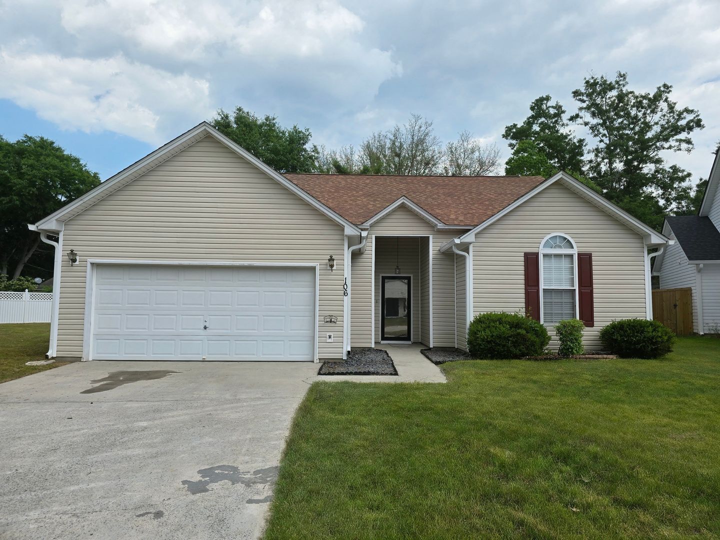 Summerville House: 106 Hialeah Ct