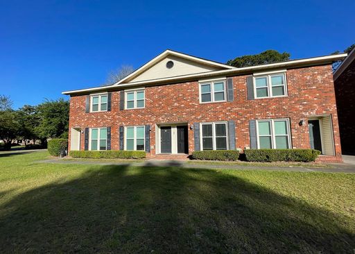 Available October 5th. Water Included! Great 2BR/1.5 BA Townhouse in Central James Island! – photo 1