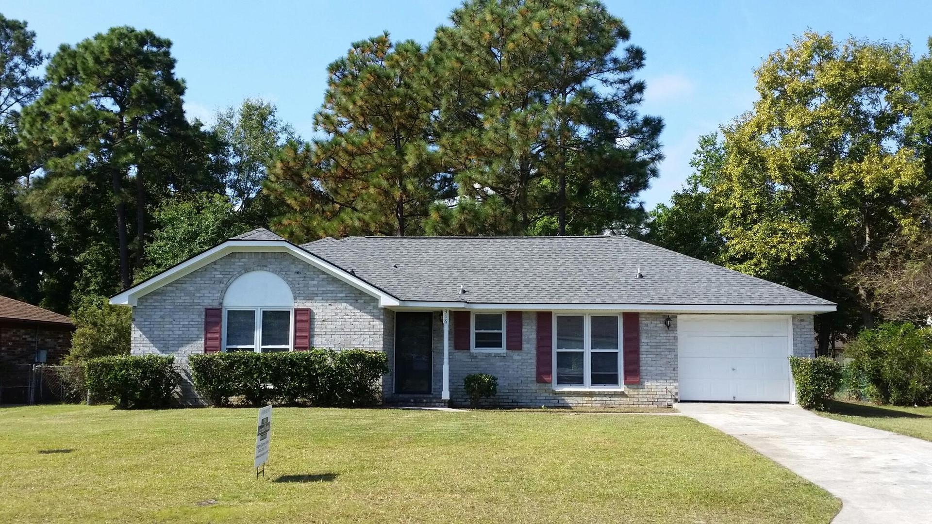 Summerville House: 316 Longleaf Rd