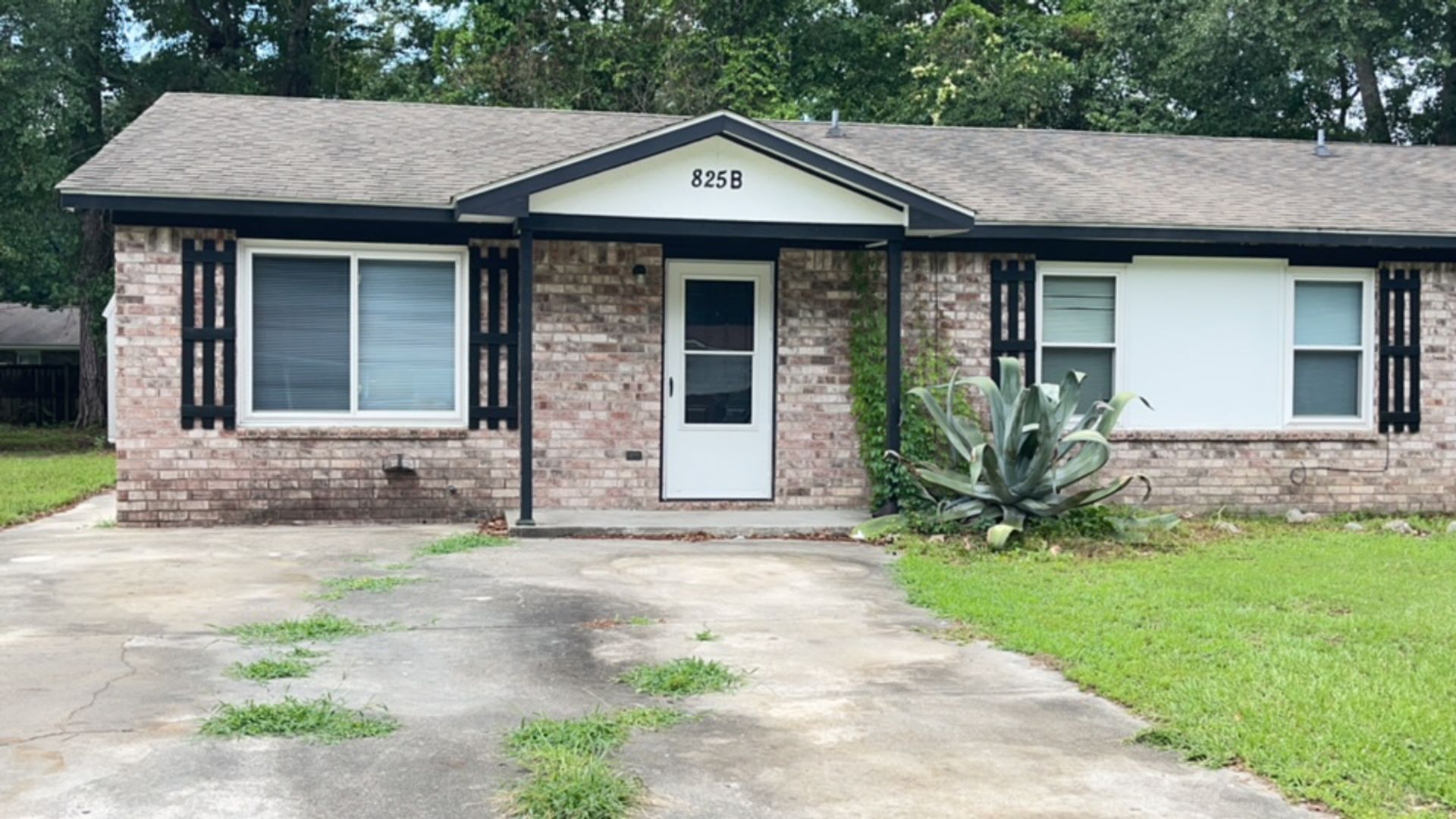 Ladson House: 825 B Sandpiper