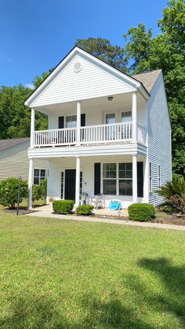 Summerville House: 4836 Buttercup Way