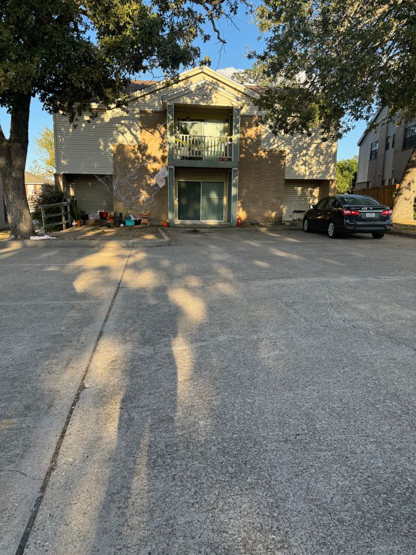 College Station Condo: 1108 Autumn Circle - B
