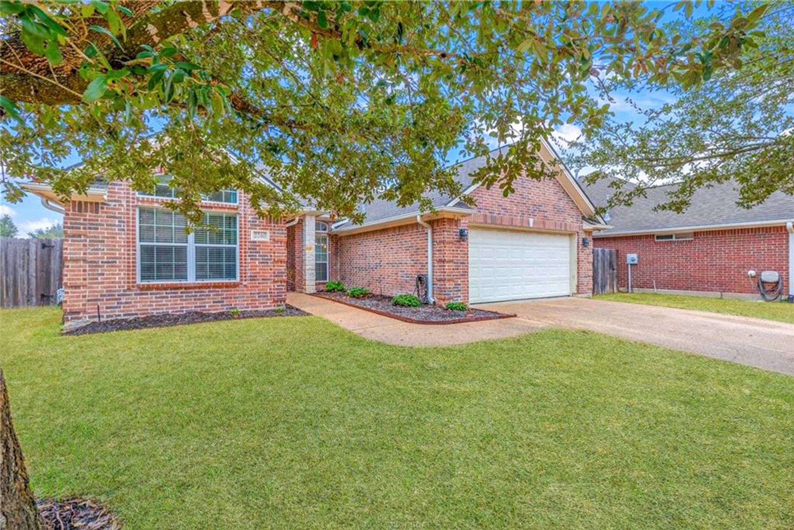 College Station House: 2240 Carlisle Court
