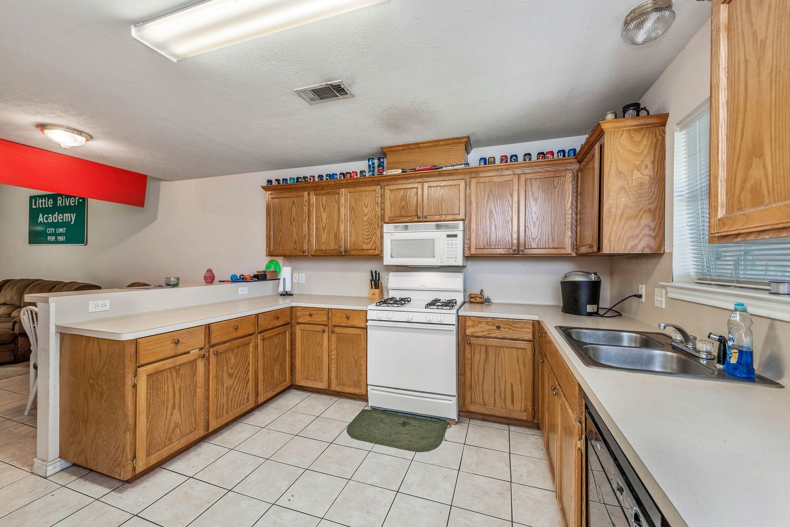 College Station House: 2334 Antelope