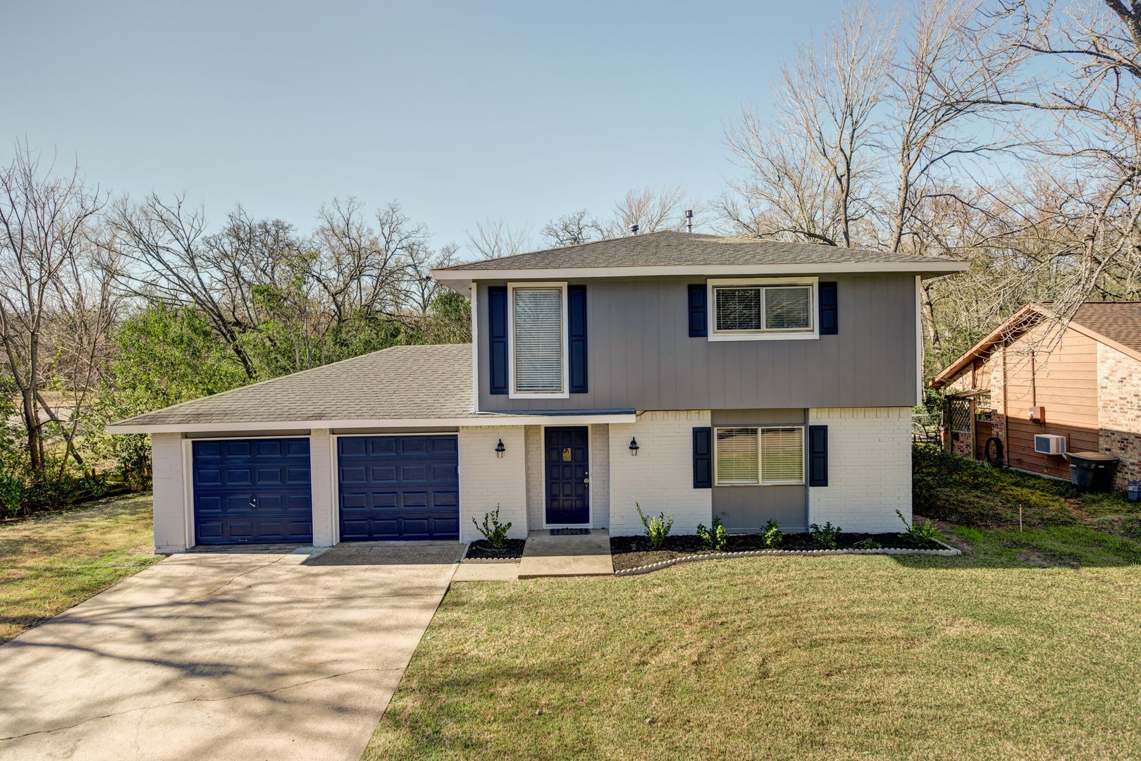 College Station House: 1118 Neal Pickett