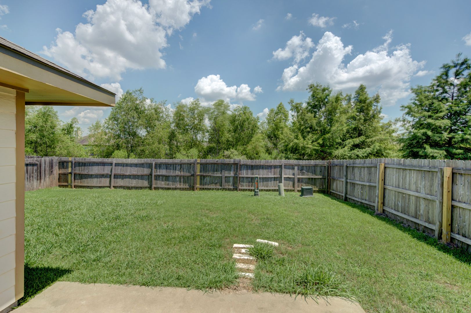 College Station House: 909 Crested Point